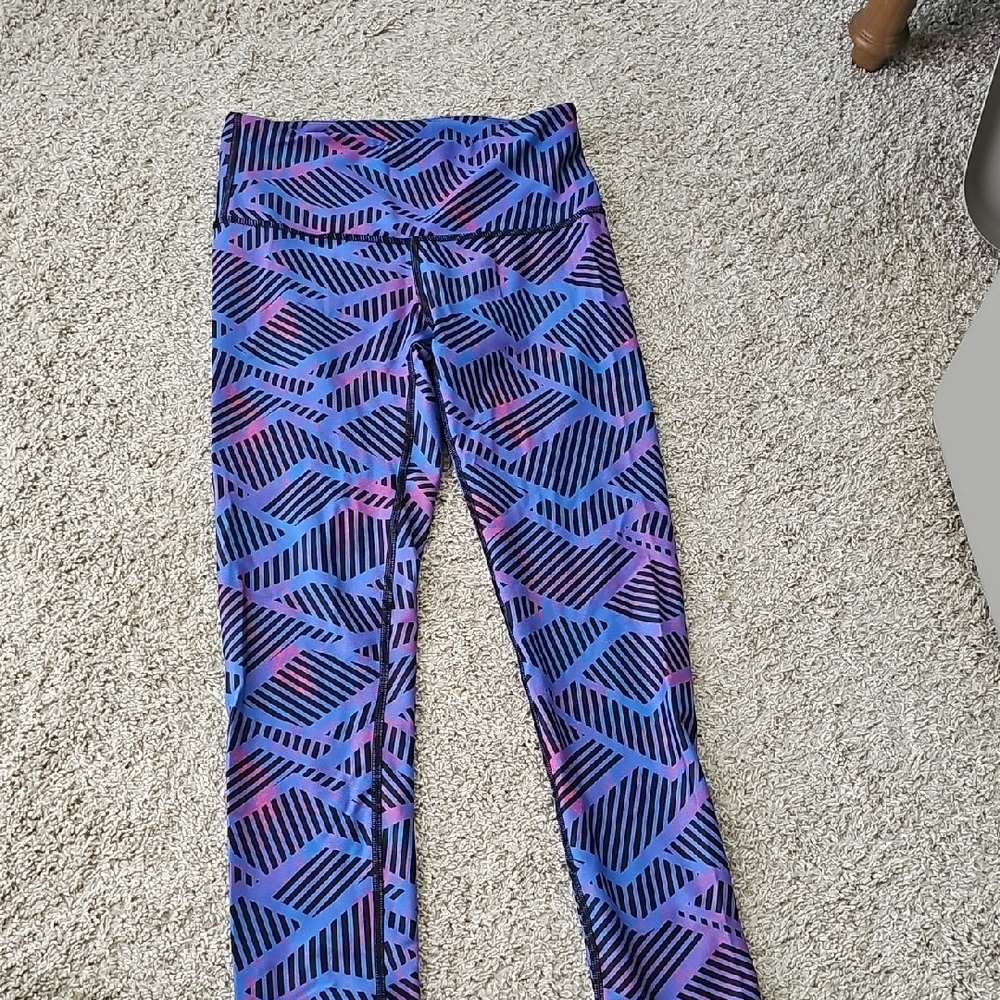 Stylish Leggings in Blue and Purple Pattern